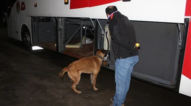 Siirt Firmasına Ait Otobüse Binen Kadın Yolcunun Üzerinde Uyuşturucu Yakalandı!