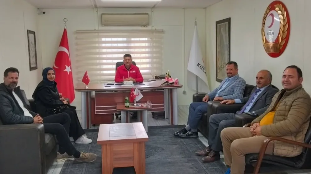 Sakarya Siirtliler Derneği’nden Kızılay İl Başkanlığı’na Anlamlı Ziyaret