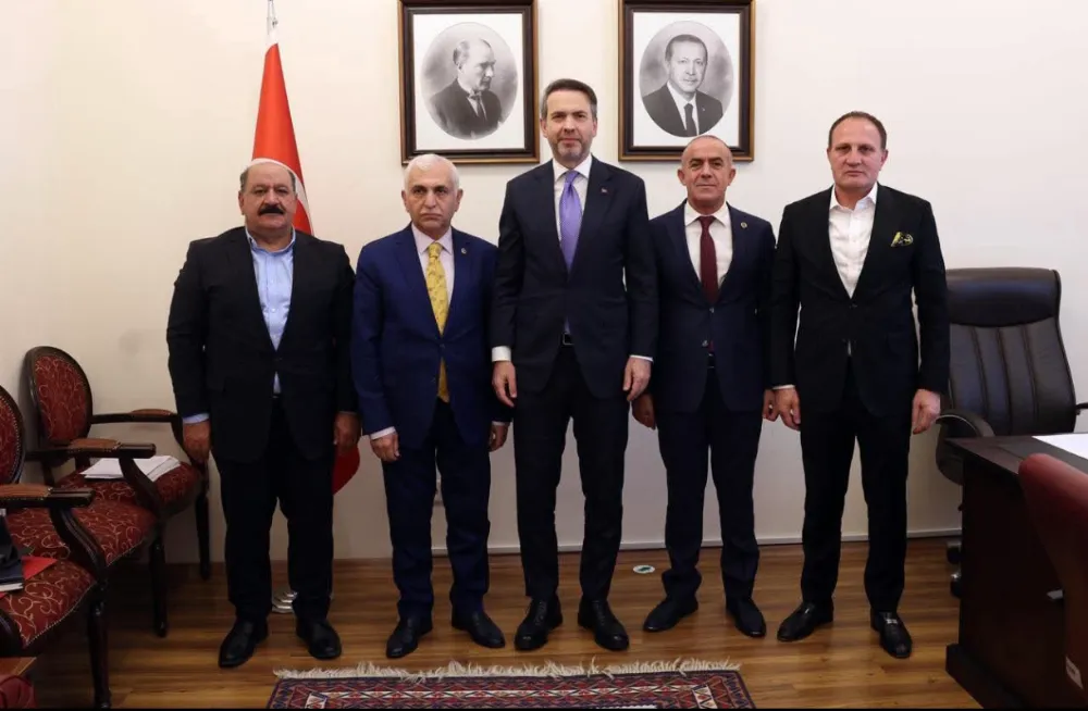  Siirt Milletvekili Mervan Gül ve Baykan Belediye Başkanı Ekrem Erdem’den Enerji Bakanı Bayraktar’a Ziyaret