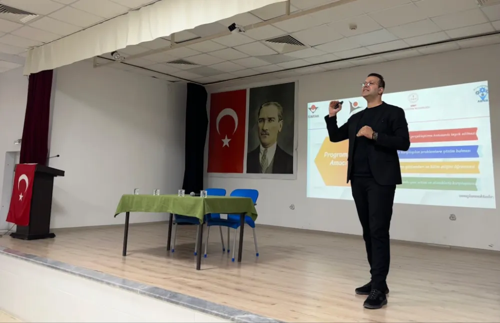 Siirt Pervari’de TÜBİTAK 4006 Bilim Fuarları Bilgilendirme Toplantısı Gerçekleştirildi