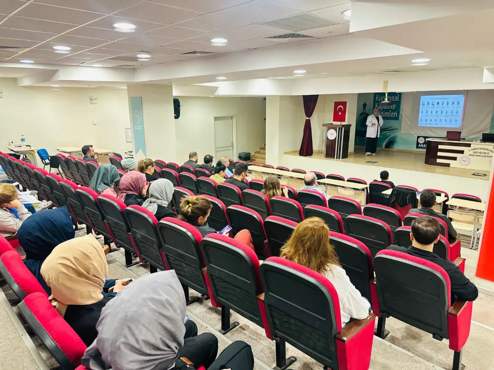 Siirt Eğitim ve Araştırma Hastanesi’nde “Klinik Rehberler ve Protokoller” Eğitimi