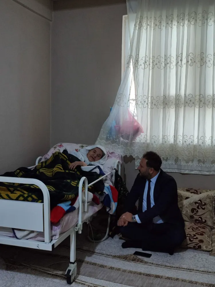 Siirt İl Müdürü Sidar, 92 Yaşındaki Vatandaşı Evinde Ziyaret Etti