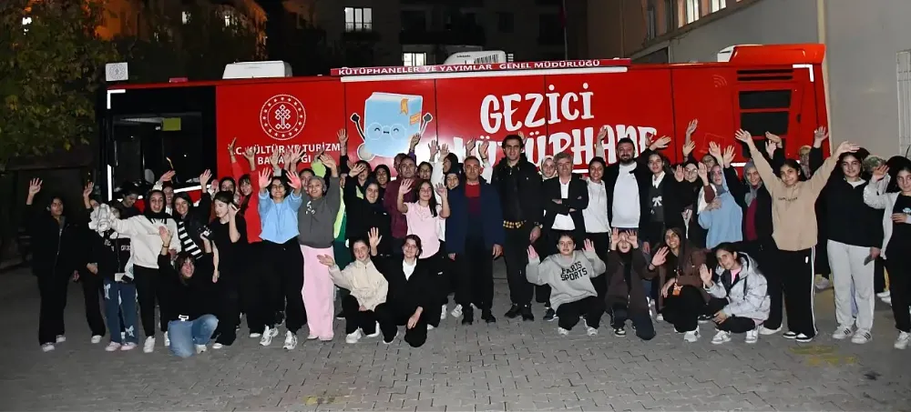 Yıldızların Altında Sinema Keyfi: Siirt’te Kültür ve Sanat Dolu Akşam