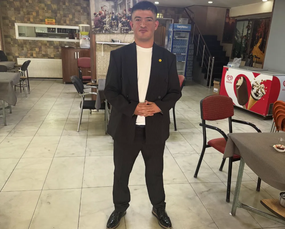 MUHAMMED NUMAN KALKAN: ENGELLİLERİN SESİ OLARAK GÖREVİNE DEVAM EDİYOR