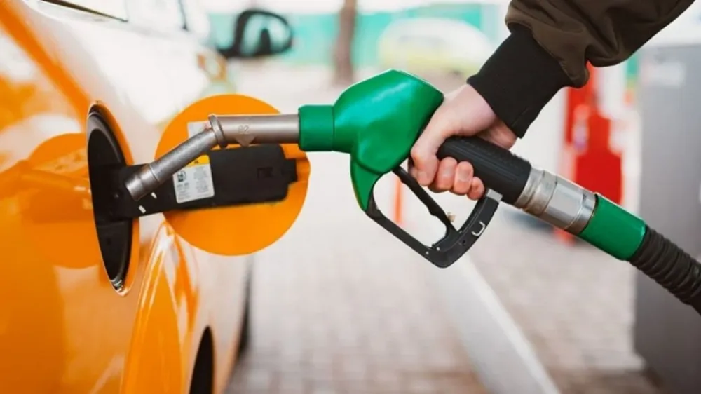 Siirt Dâhil 81 İlde Benzine Zam: 1 Lira 15 Kuruşluk Artış Pompaya Yansıdı