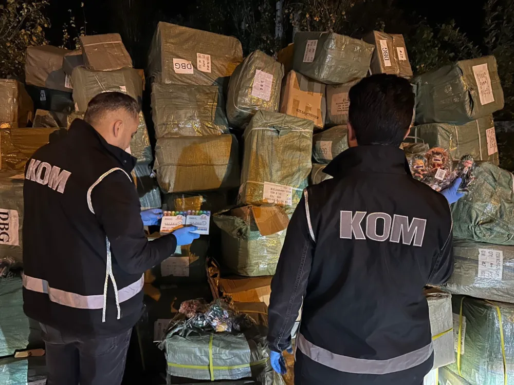 Ağrı’da 40 milyon liralık kaçak oyuncak ve kalem ele geçirildi