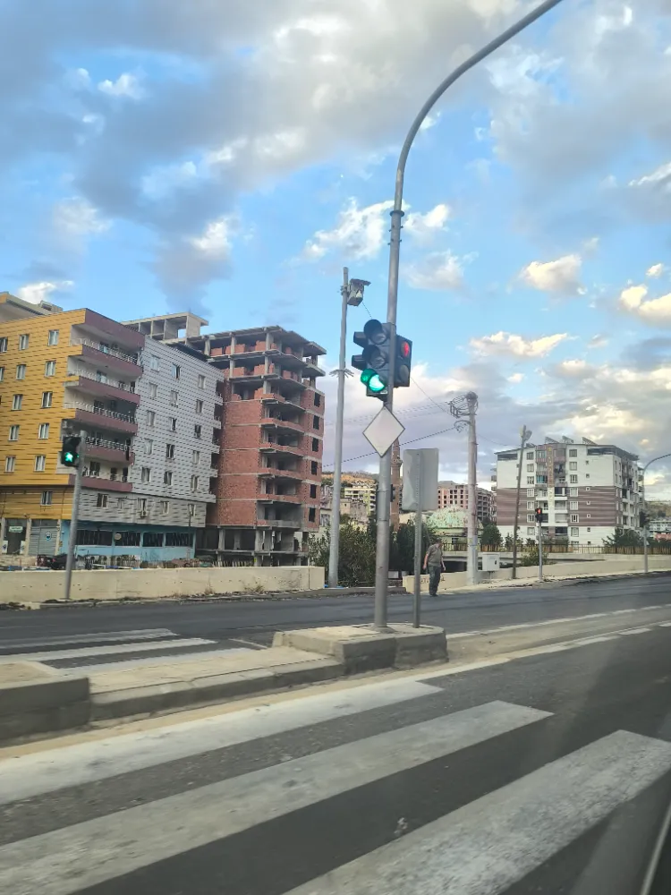 Haberimiz Ses Getirdi: Baykan Devlet Hastanesi Kavşağındaki Trafik Lambası Yenilendi