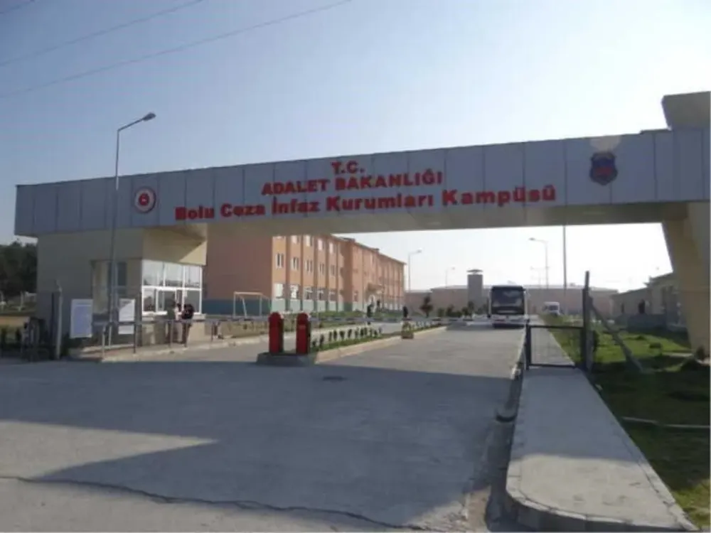 Cezaevinde Kan Donduran Olay: 4 Yaşındaki Kızını Ziyarette Darp Etti!