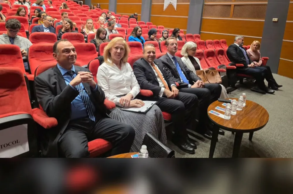 Siirtli Eski Bakan Bağış, BAU’daki Václav Havel Anma Etkinliğine Katıldı