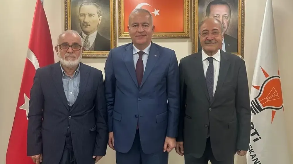 Siirtli Eğitimci Servet Bakırcı AK Parti’ye Katıldı