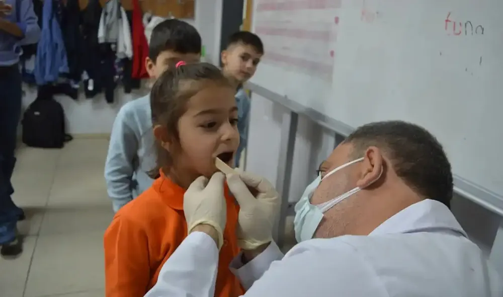 Siirt’te Çocuklarda Diş Çürüğü Alarmı: Uzmanlardan Ebeveynlere Kritik Uyarı