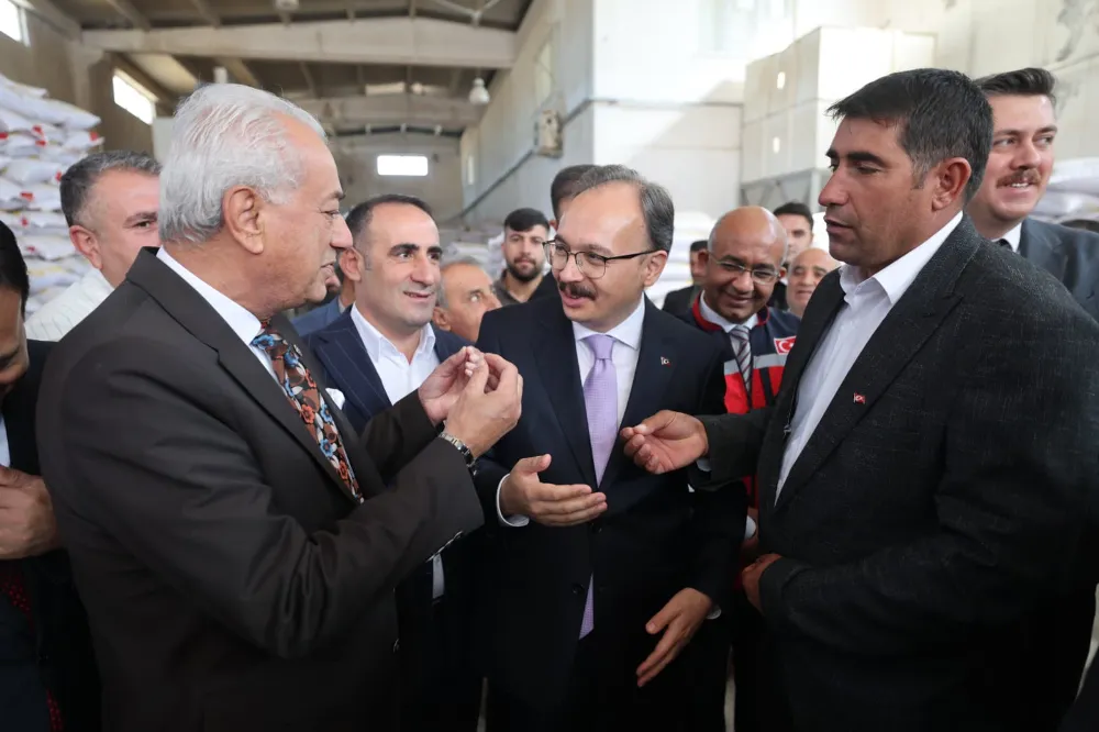 SİİRT’TE TARIMA GÜÇLÜ DESTEK: 588 ÇİFTÇİYE 203 TON SERTİFİKALI MERCİMEK TOHUMU DAĞITILDI