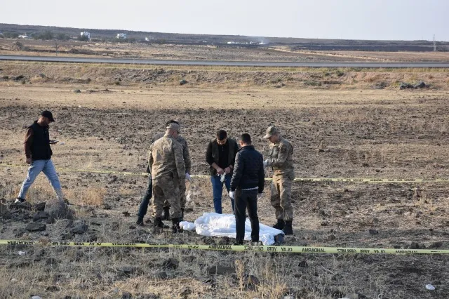 Yoldan geçen vatandaşlar korkunç manzarayla karşılaştı! Hemen 112