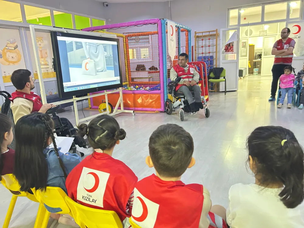 Siirt’te Kızılay Haftası Coşkusu: Minik Ellerle İyiliğe Merhaba!