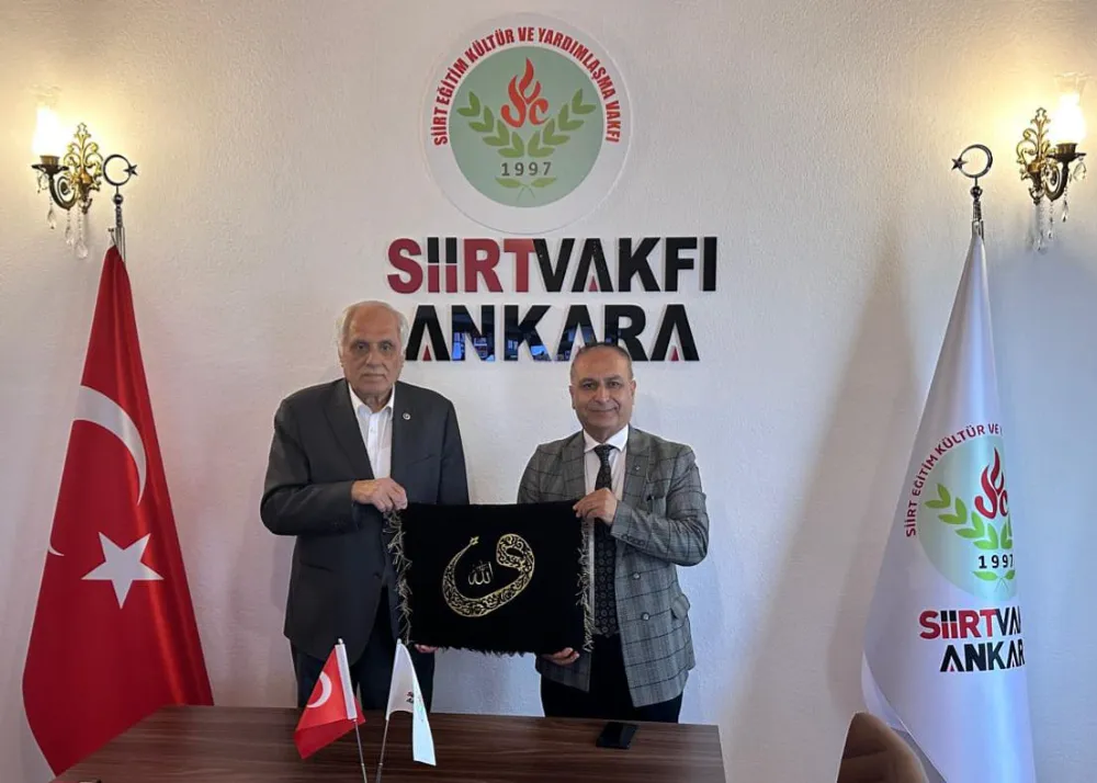 Siirt Ürünleri Tanıtım Derneği’nden 25. Yıl Gururu: 5000’inci Hediyede Dualı Keçi Tiftiği Mamulü