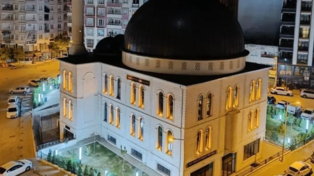 “Siirt’te Günün Ritmi: Namaz Vakitleri Şehri Huzurla Dolduruyor!”