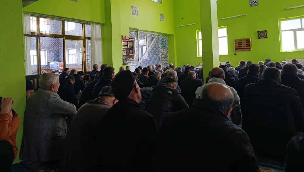 Siirt’te ve Türkiye Genelinde “İnsan Kâinatın Gözbebeğidir” Hutbesi