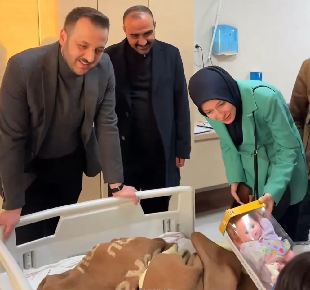 AK Parti Siirt İl Başkanı Av. Bahri Caner Özturan’dan Çocuk Servisine Anlamlı Ziyaret