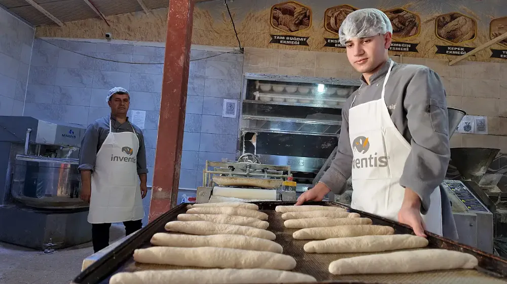 SİİRT’TE MESLEK LİSESİ ÖĞRENCİLERİNDEN 14 BİN EKMEKLİK ÜRETİM