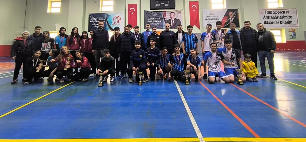Siirt’te Gençler Badminton Müsabakaları Büyük Heyecanla Gerçekleşti