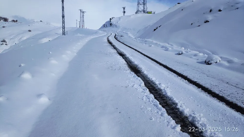 Siirt’e Kardan Kapanan Şirvan-Cevizlik Yolu Ulaşıma Açıldı