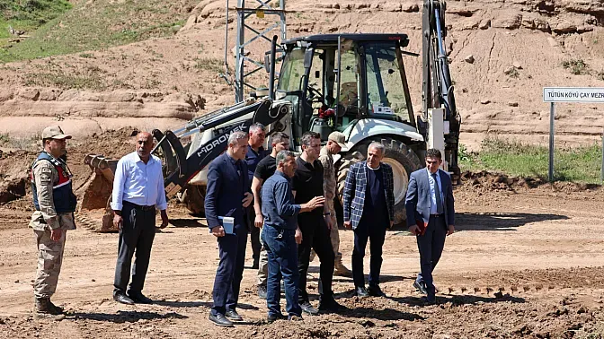 Siirt Kırsalında Yol Seferberliği Devam Ediyor