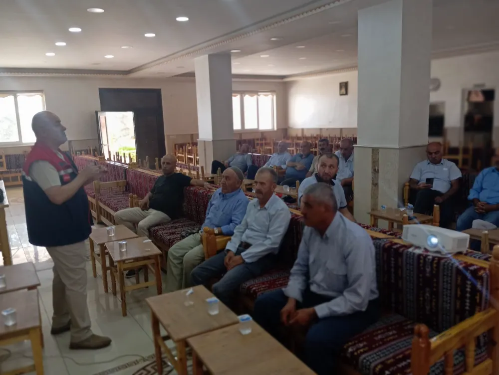 SİİRT, KURTALAN’DA SİİRT FISTIĞI YETİŞTİRİCİLERİNE YÖNELİK BİLİNÇLENDİRME EĞİTİMİ