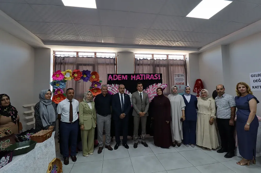 Eruh’ta Kursiyerlerin El Emeği Sergilendi