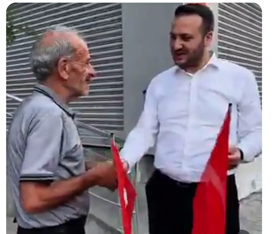 AK Parti Siirt İl Başkanı Özturan’dan Duygusal Çağrı: “Bu Bayrak Kardeşliğimizin Temsilidir”