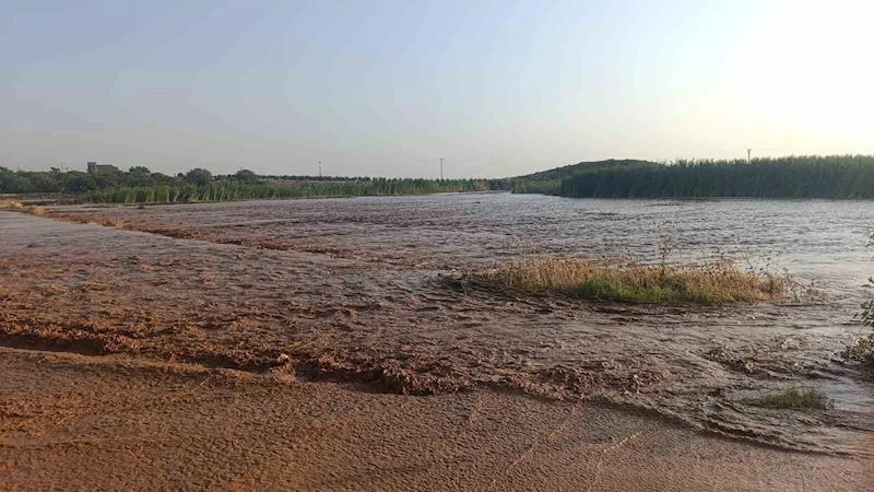 Kilis’te sağanak sonrası taşkınlar meydana geldi
