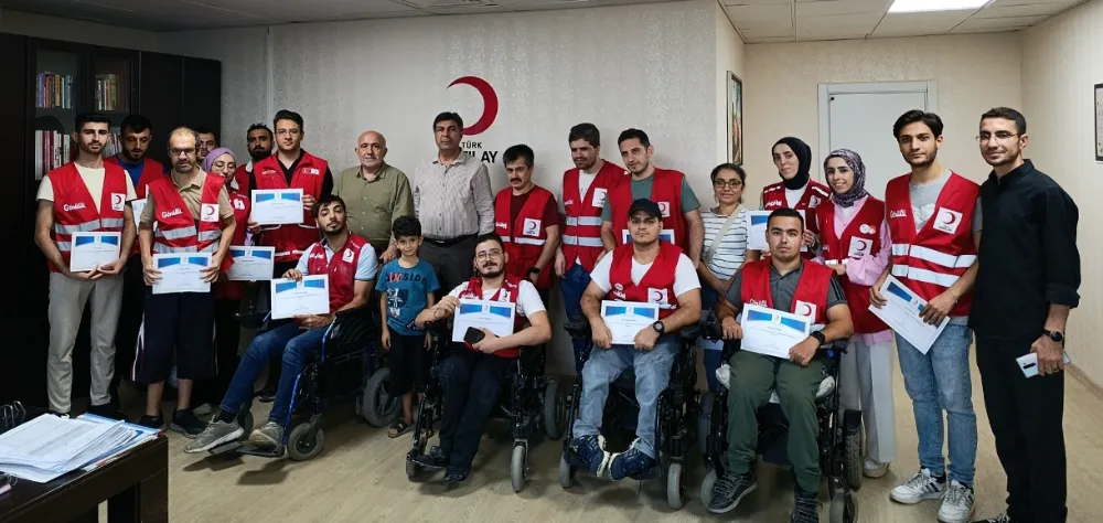 SİİRT’TE “ENGELSİZ YAŞAM KÜLTÜRÜ” EĞİTİMİ BELGE DAĞITIMI GERÇEKLEŞTİ