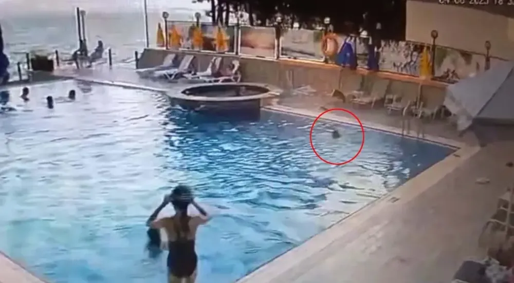 9 yaşındaki Ali onca kişinin önünde havuzda boğuldu