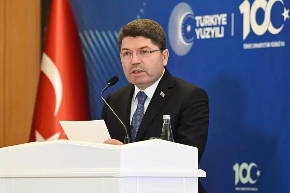 Bakan Tunç: 30 AK Partili Belediyeye de Soruşturma Açıldı