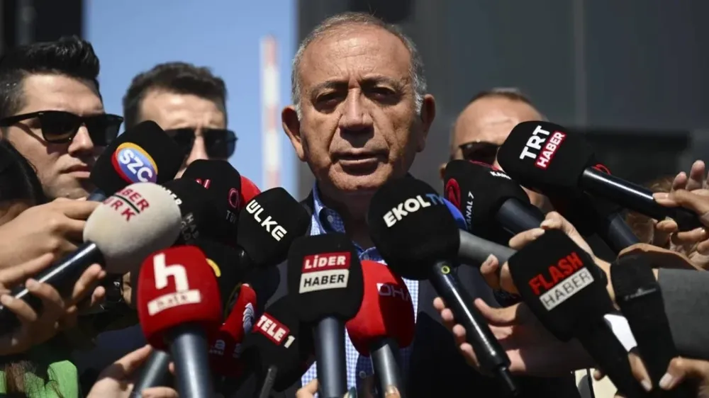 CHP İstanbul’da Sular Durulmuyor: Gürsel Tekin’den Sert Mesajlar