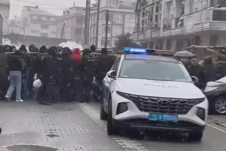 Eşini Boğarak Öldürmekle Suçlanan Sanık: “Eşim Kendi Kendine Öldü”