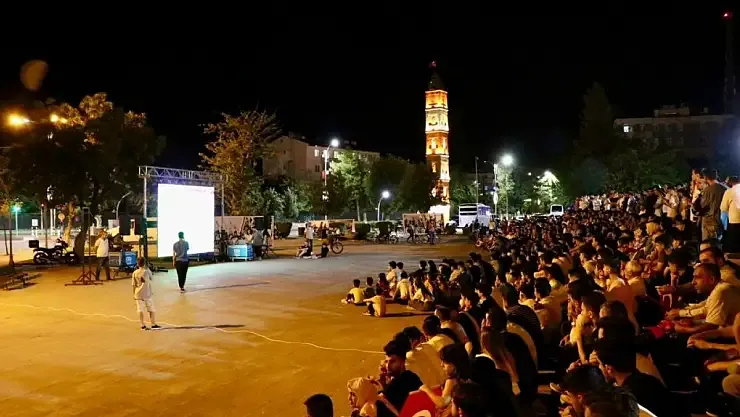 Siirt’te Final Coşkusu Dev Ekranda