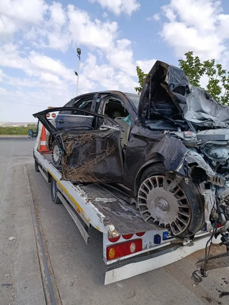 Hilvan yolunda trafik kazası: 1 ölü, 2 yaralı