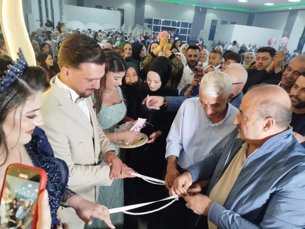 Siirt Eruh Belediye Başkanı Çiftçi, Beştaş ve Tanık Ailelerinin Nişan Törenine Katıldı