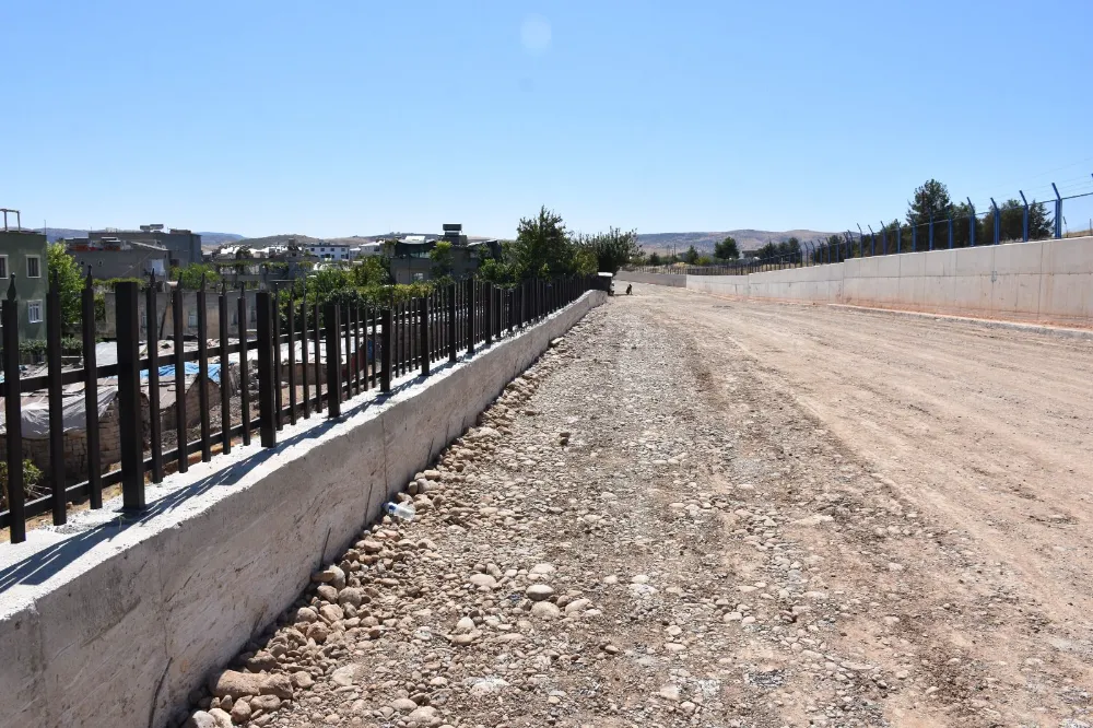 SİİRT’TE KONFORLU VE GÜVENLİ ULAŞIM İÇİN ŞEHİR İÇİ YATIRIMLAR SÜRÜYOR