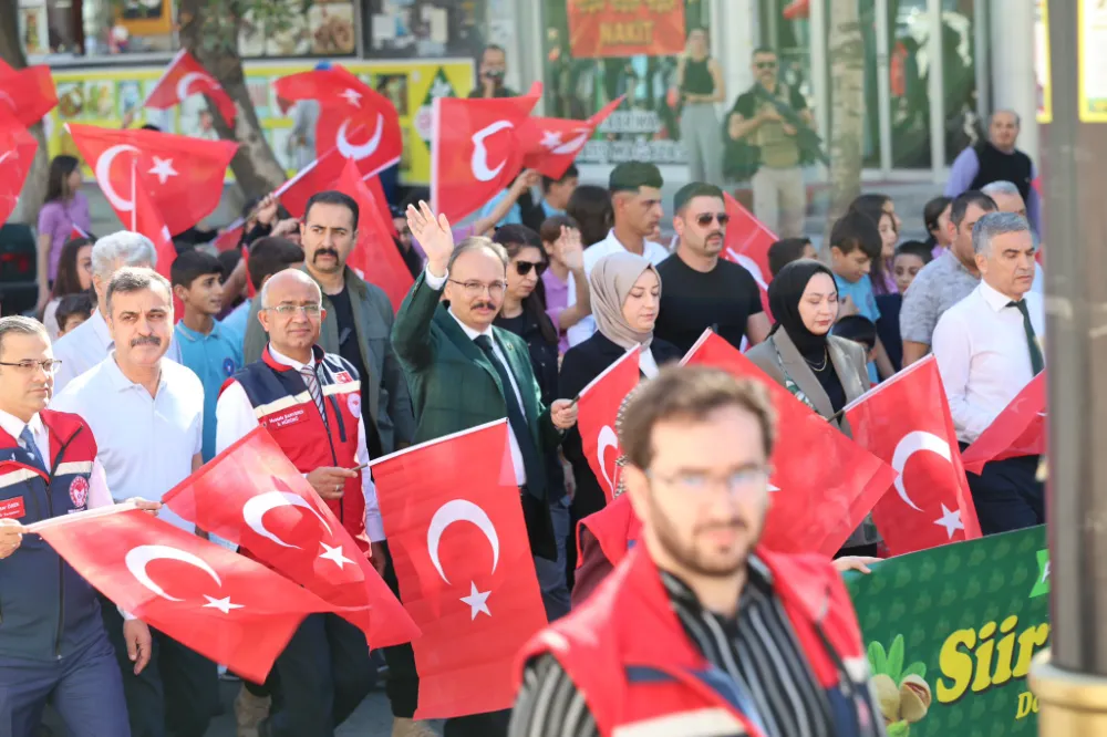 Siirt’te Coşkulu Festival: “Siirt Fıstığı Doğa ve Kültür Festivali” VİDEOLU