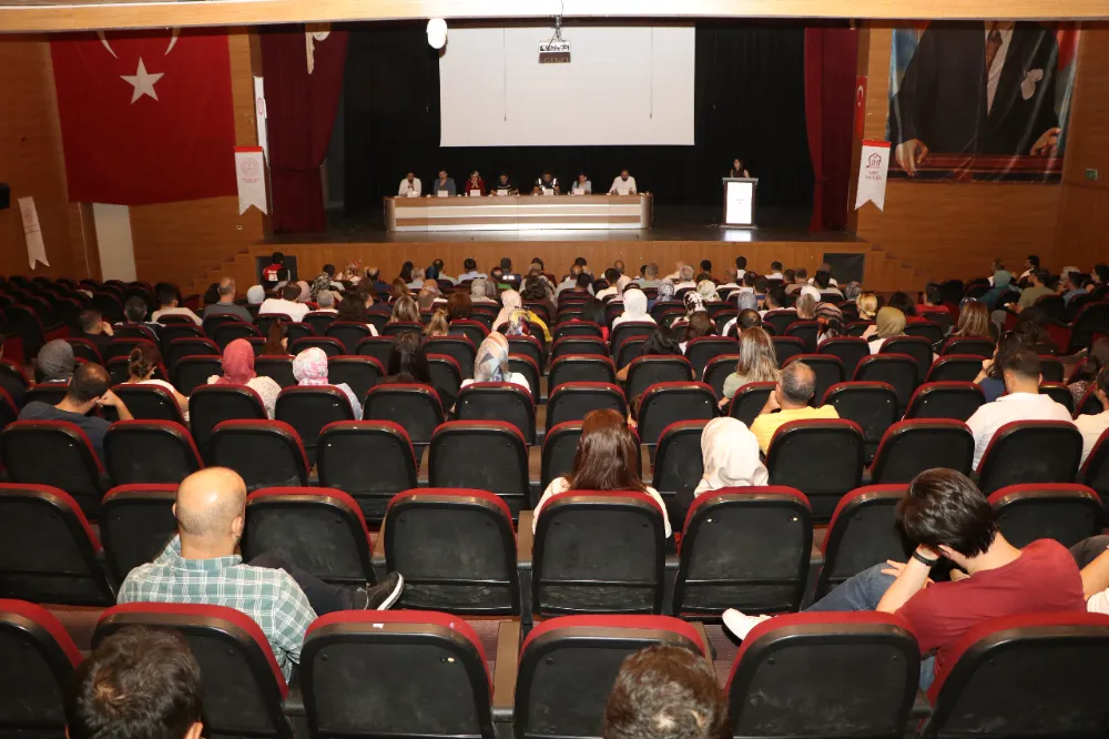 SİİRT’TE BAĞIMLILIKLA MÜCADELE İÇİN FARKINDALIK SEMPOZYUMU DÜZENLENDİ