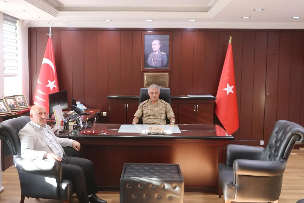 Gazeteci/Yazar Erol’dan Tuğgeneral Uğur Özmen’e Nezaket Ziyareti